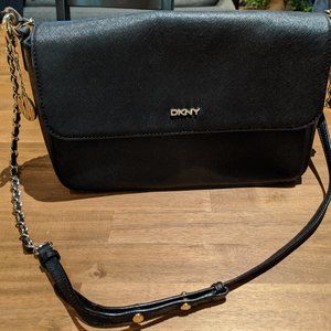 DKNY Leather black bag with iconic chain *NEW*